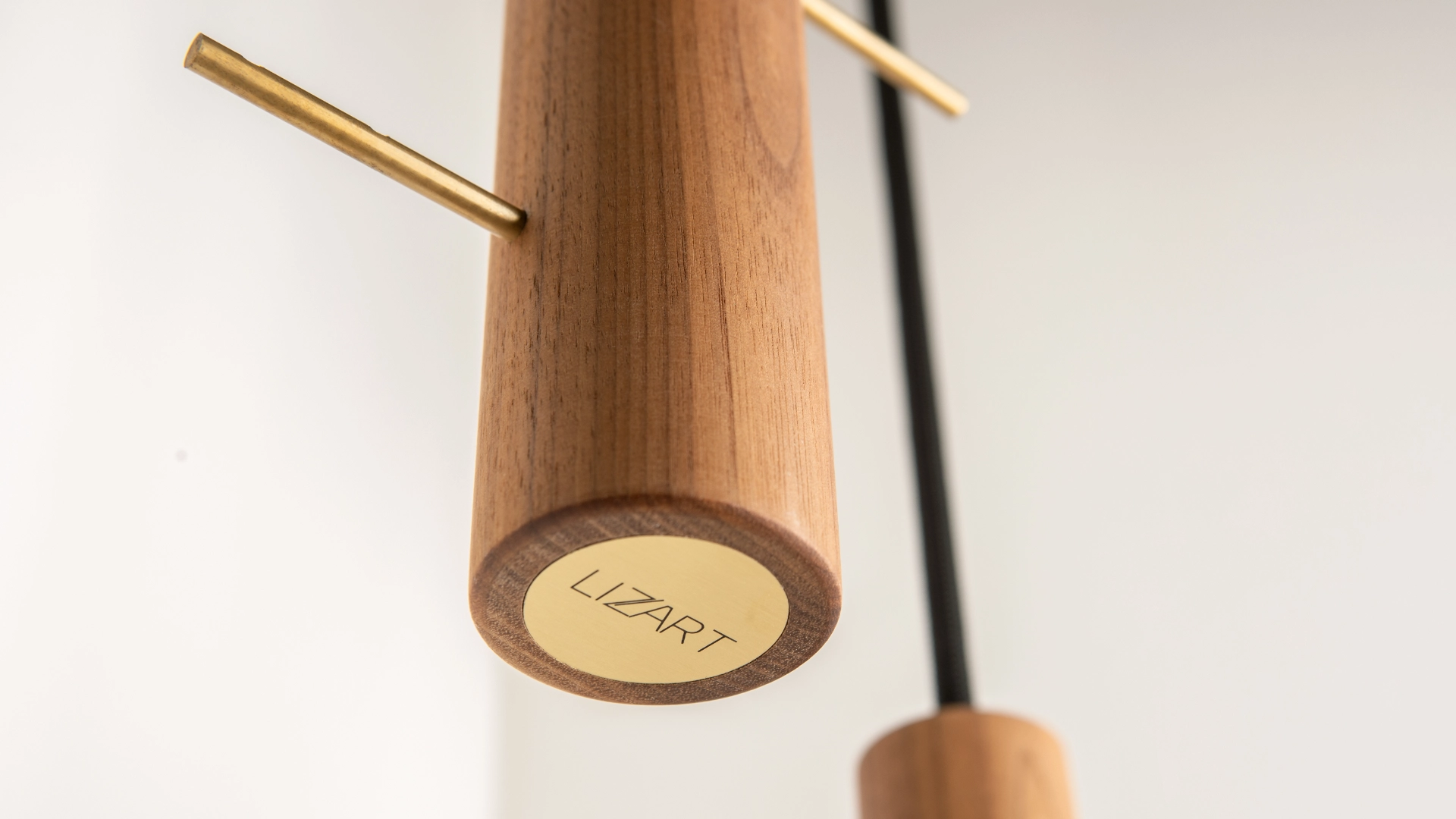 Garderobe aus Holz - minimalistisches Design Garderobe aus Holz - minimalistisches Design